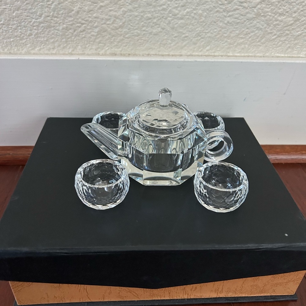 NEW Miniature Chinese Cut Glass Crystal 6 Piece Set Gift Box Decorative Display